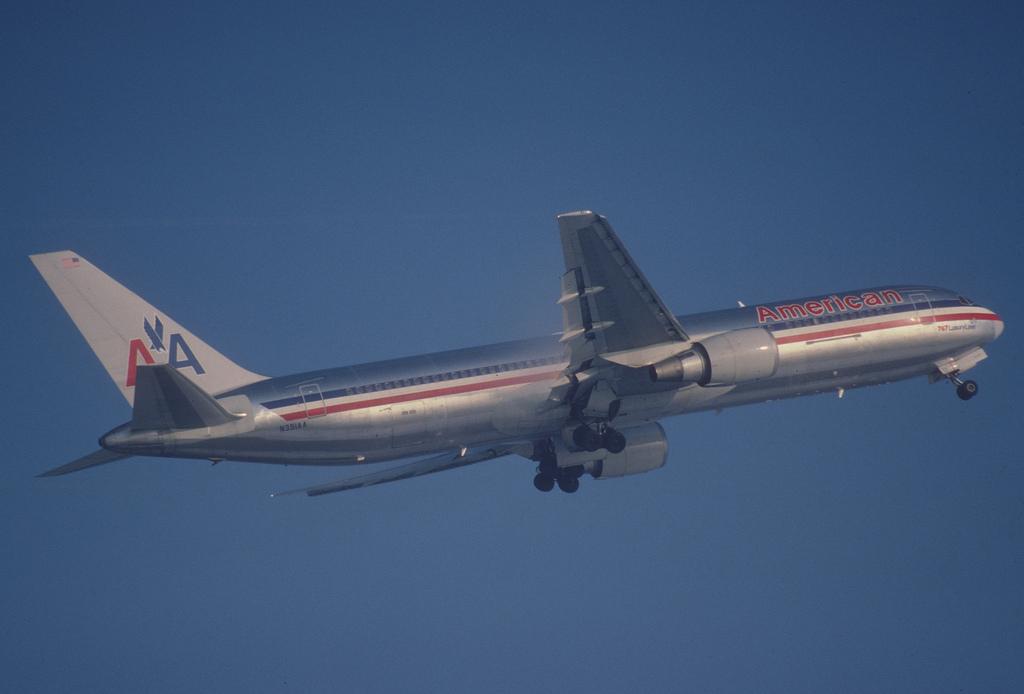 Photo of American Airlines N351AA, Boeing 767-300