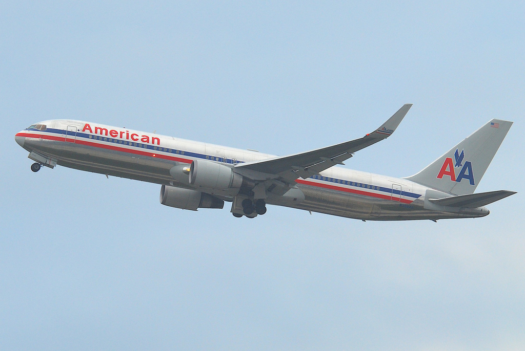 Photo of American Airlines N389AA, Boeing 767-300