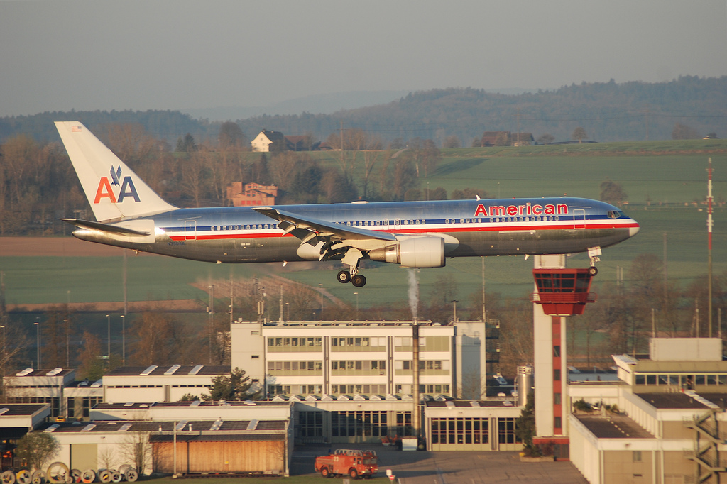 Photo of American Airlines N390AA, Boeing 767-300