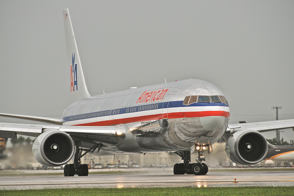 Photo of American Airlines N393AN, Boeing 767-300