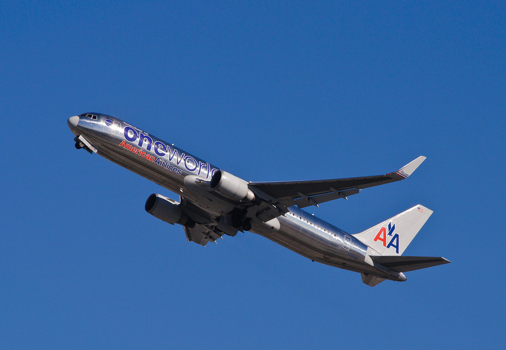 Photo of American Airlines N395AN, Boeing 767-300
