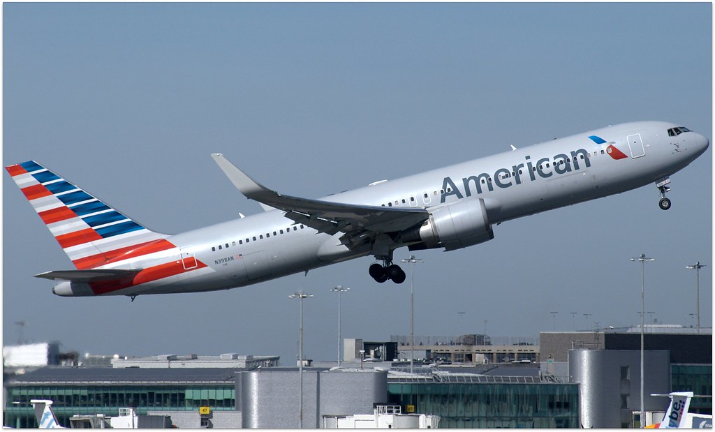 Photo of American Airlines N398AN, Boeing 767-300