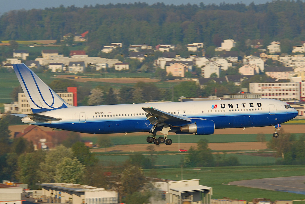 Photo of United N651UA, Boeing 767-300