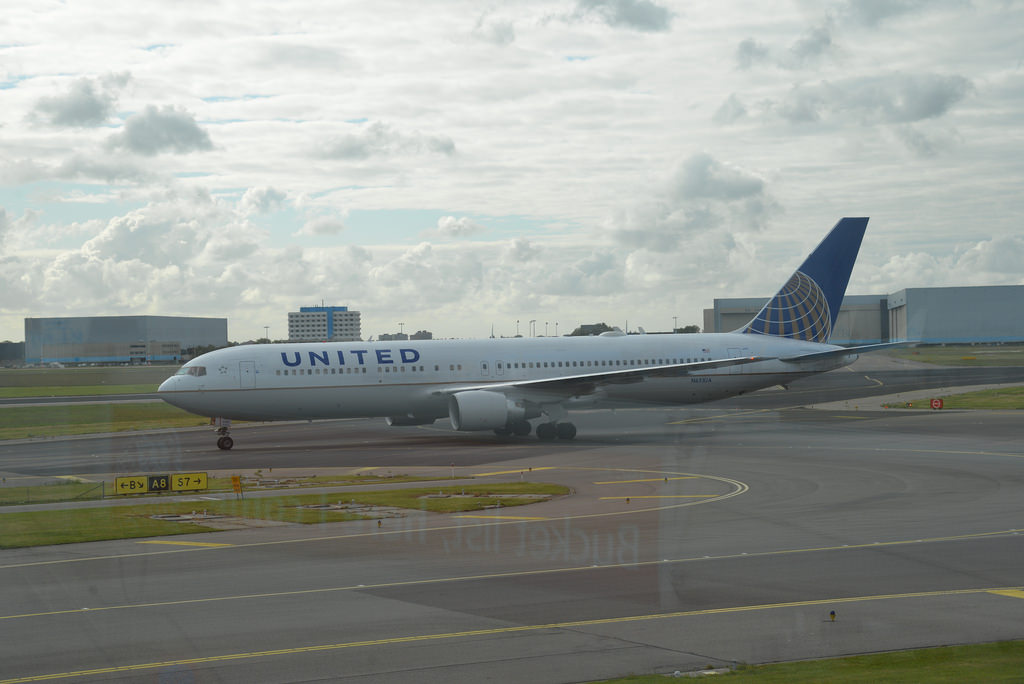 Photo of United N651UA, Boeing 767-300