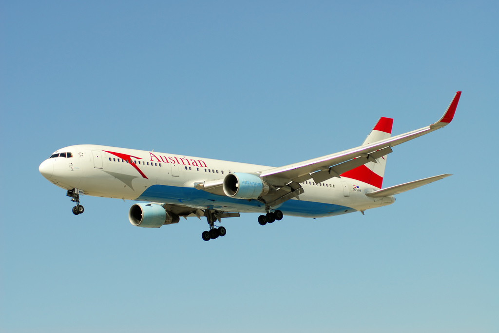 Photo of Austrian Airlines OE-LAW, Boeing 767-300