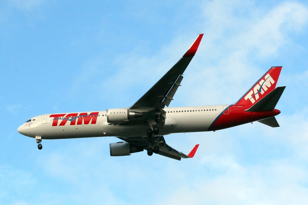 Photo of LATAM Airlines Brasil PT-MSO, Boeing 767-300