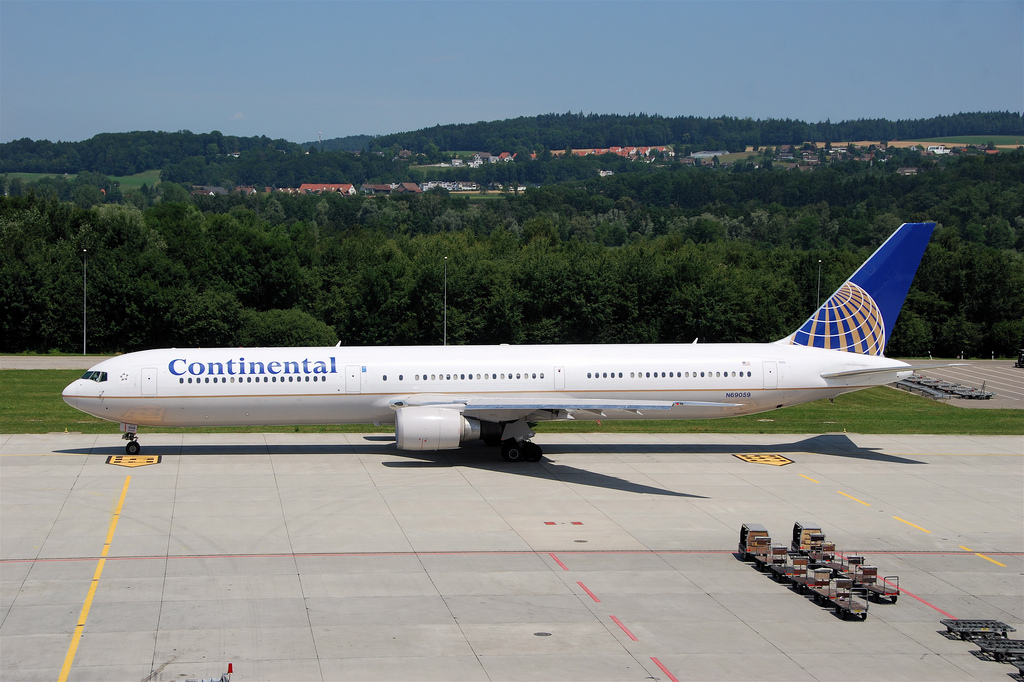 Photo of United N69059, Boeing 767-400
