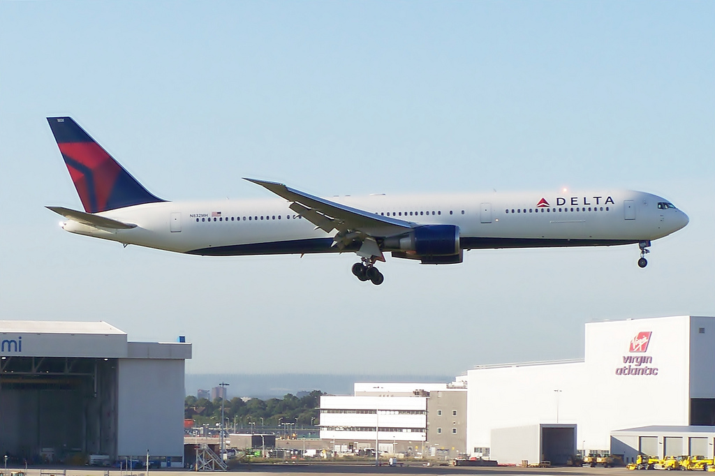 Photo of Delta Airlines N832MH, Boeing 767-400