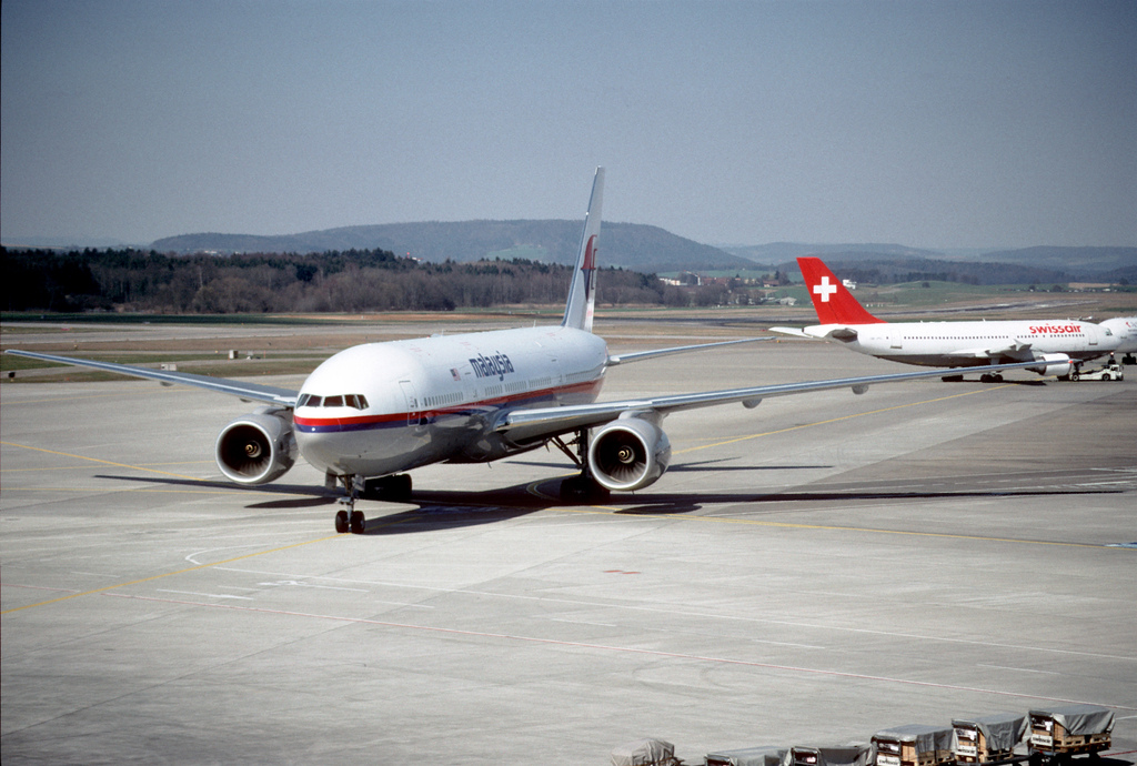 Photo of Malaysia Airlines 9M-MRE, Boeing 777-200