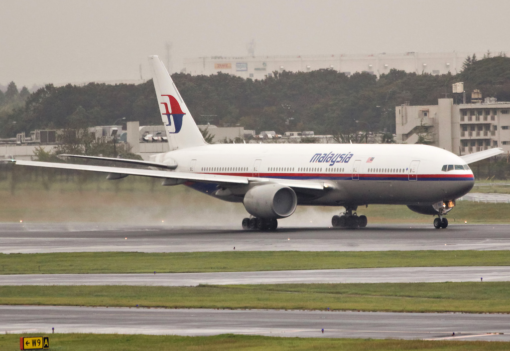 Photo of Malaysia Airlines 9M-MRE, Boeing 777-200