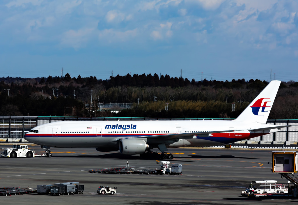 Photo of Malaysia Airlines 9M-MRL, Boeing 777-200