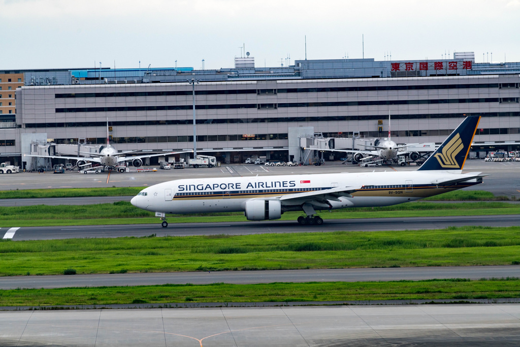 Photo of Singapore Airlines 9V-SQN, Boeing 777-200