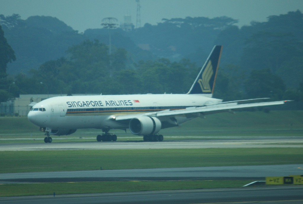 Photo of Singapore Airlines 9V-SRP, Boeing 777-200