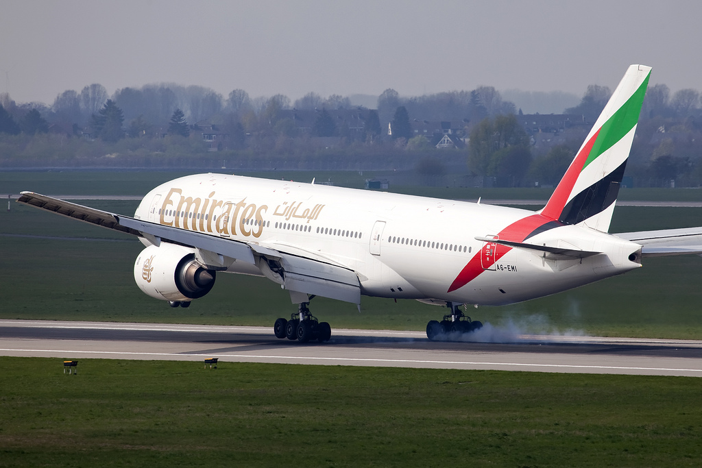 Photo of Emirates Airlines A6-EMI, Boeing 777-200