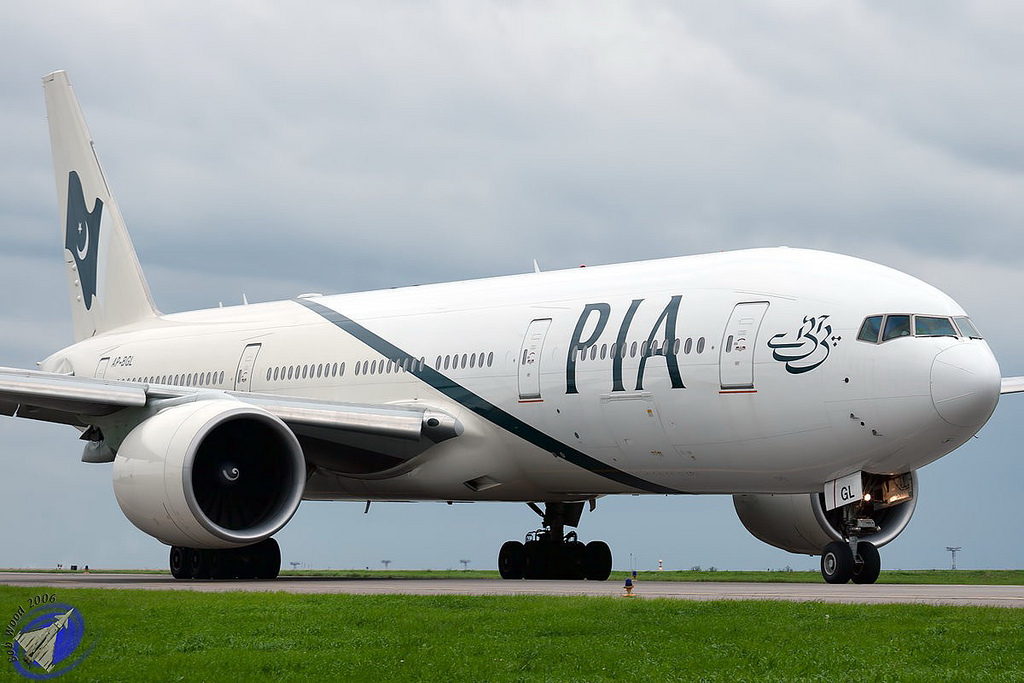 Photo of PIA Pakistan International Airlines AP-BGL, Boeing 777-200