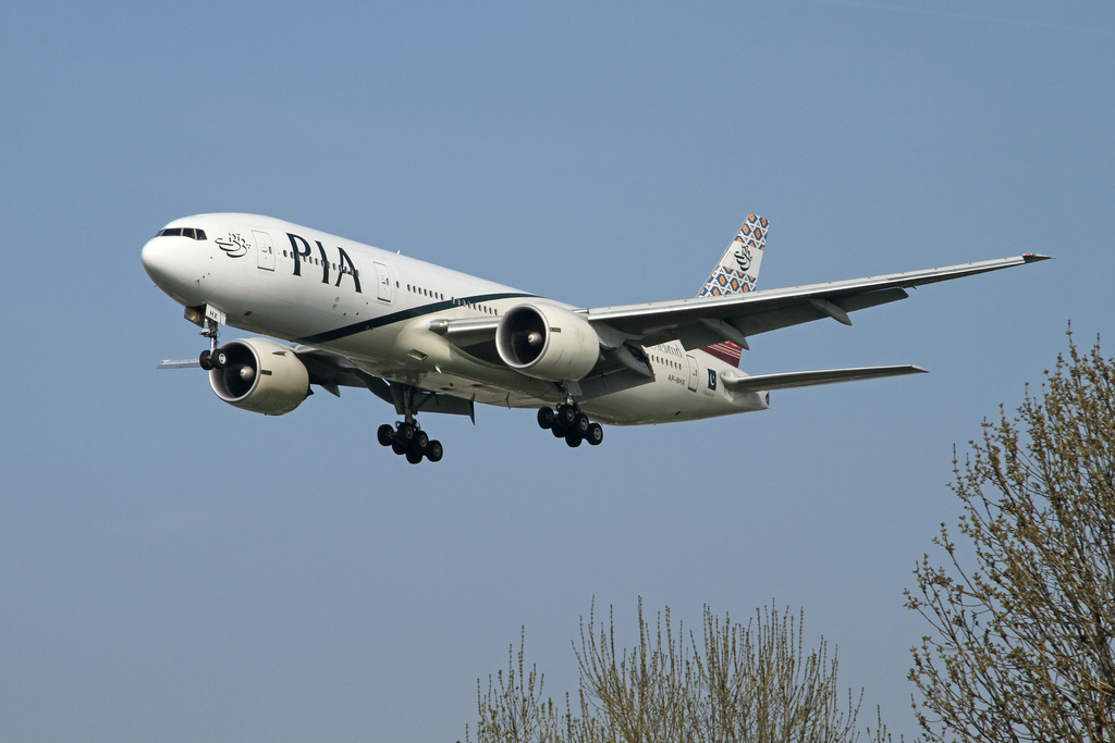 Photo of PIA Pakistan International Airlines AP-BHX, Boeing 777-200