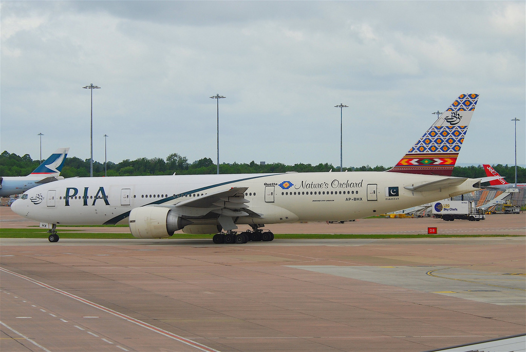 Photo of PIA Pakistan International Airlines AP-BHX, Boeing 777-200