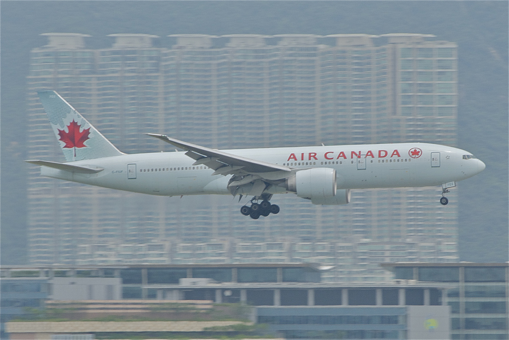 Photo of Air Canada C-FIUF, Boeing 777-200