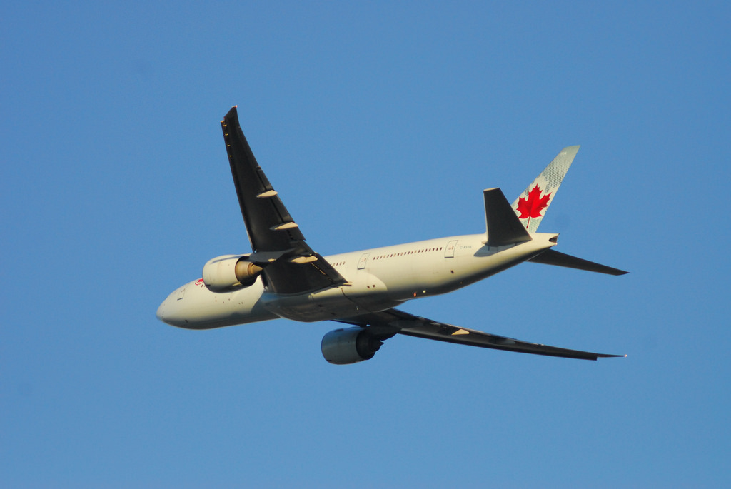 Photo of Air Canada C-FIVK, Boeing 777-200