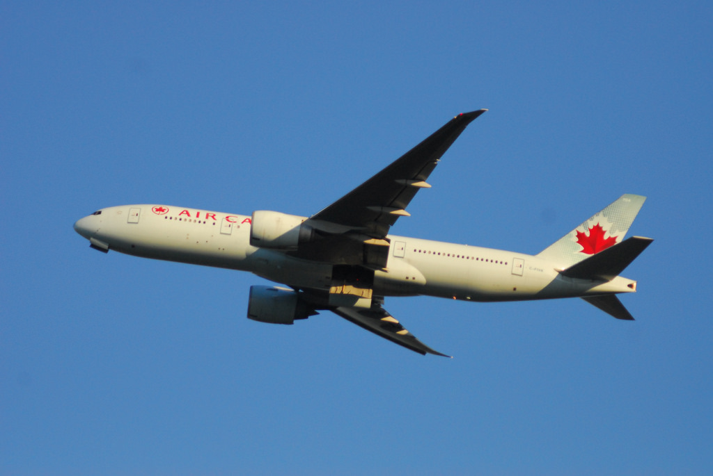 Photo of Air Canada C-FIVK, Boeing 777-200