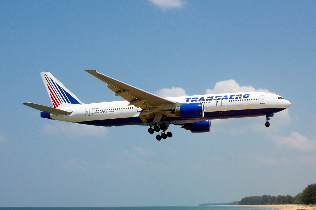 Photo of Transaero Airlines EI-UNW, Boeing 777-200
