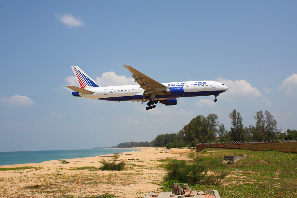 Photo of Transaero Airlines EI-UNW, Boeing 777-200