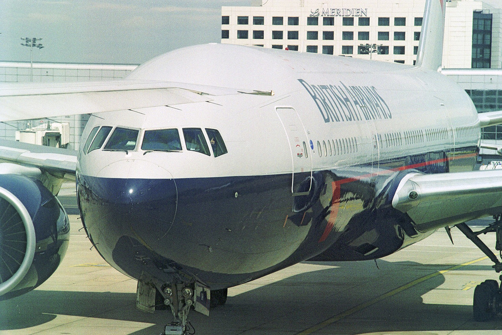Photo of British Airways G-VIIH, Boeing 777-200