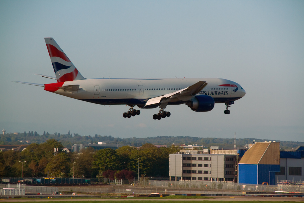 Photo of British Airways G-VIIO, Boeing 777-200