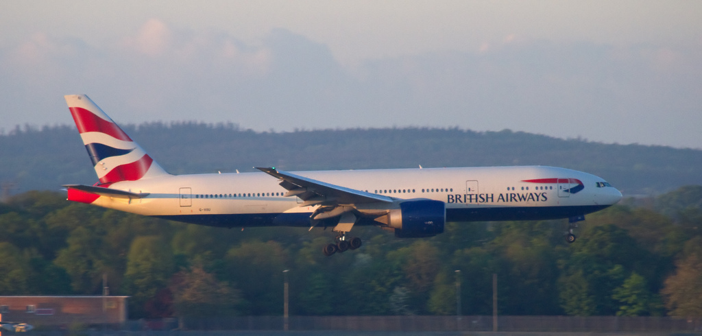 Photo of British Airways G-VIIU, Boeing 777-200