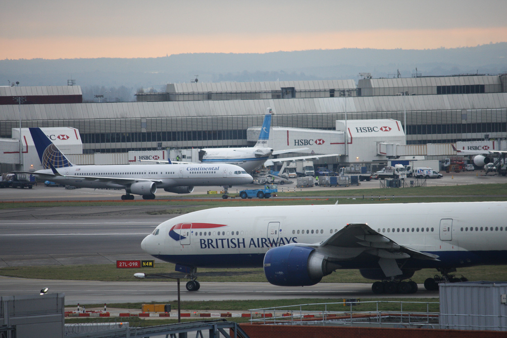 Photo of British Airways G-VIIY, Boeing 777-200