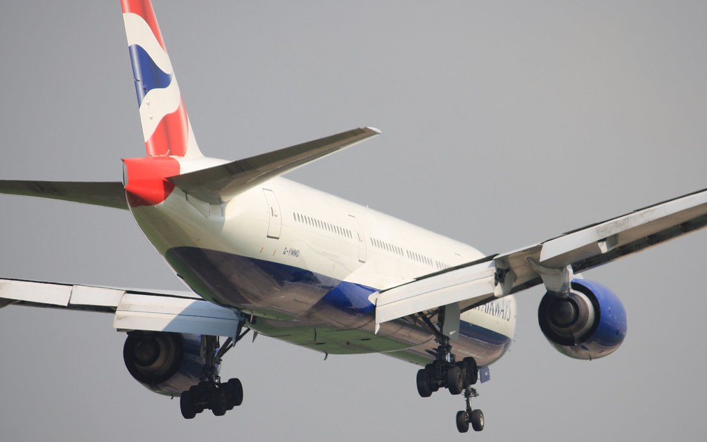 Photo of British Airways G-YMMD, Boeing 777-200