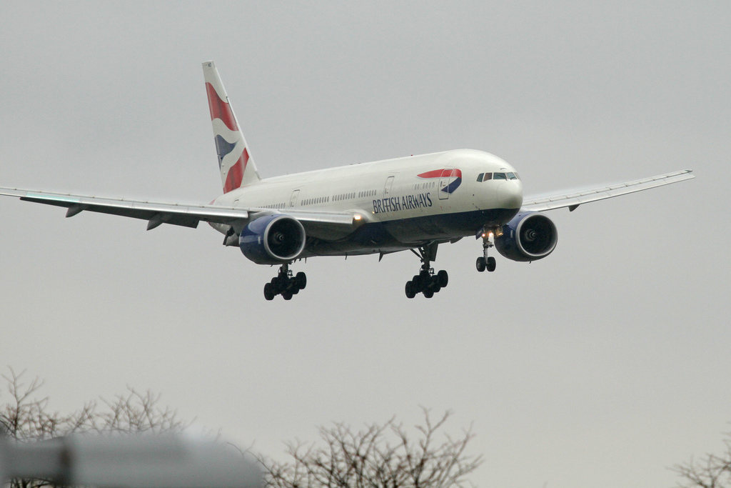 Photo of British Airways G-YMMO, Boeing 777-200