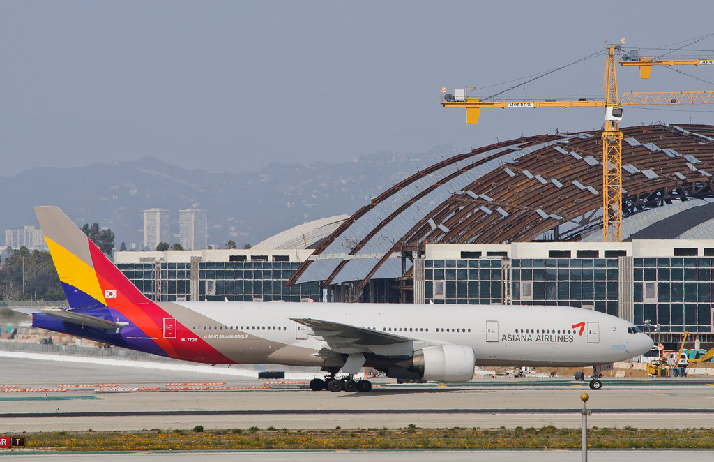 Photo of Asiana Airlines HL7739, Boeing 777-200