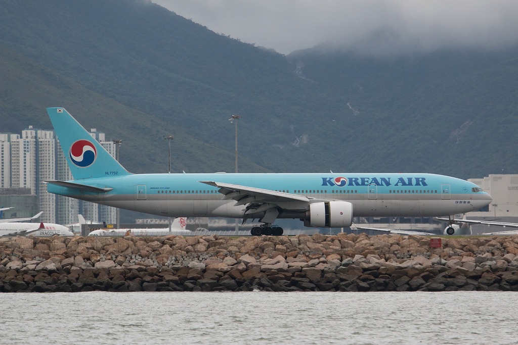 Photo of Korean Airlines HL7752, Boeing 777-200