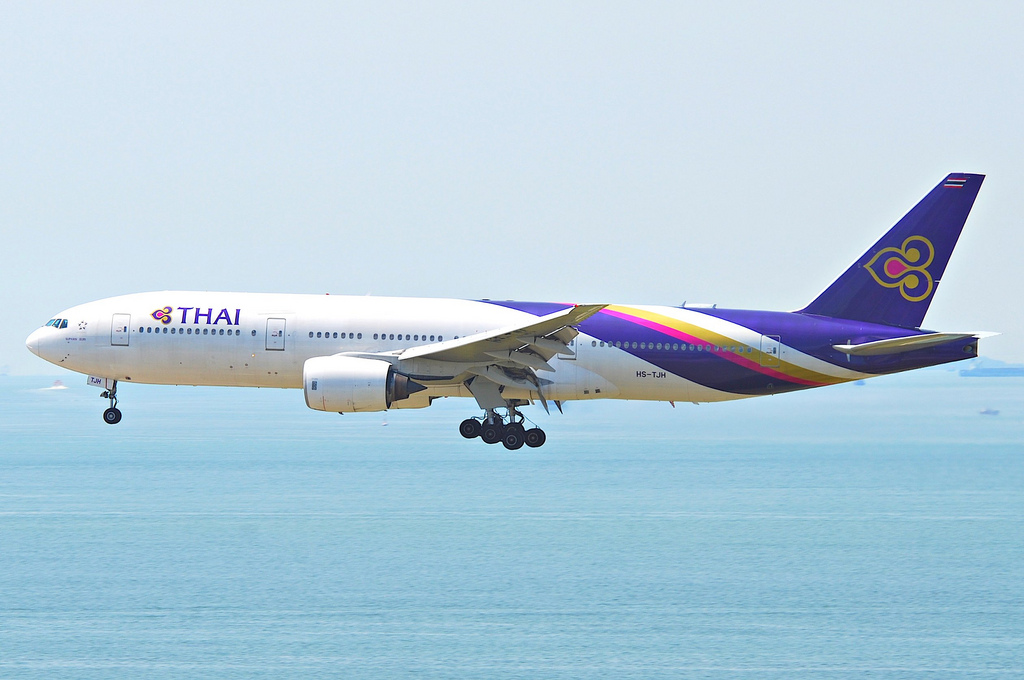 Photo of Thai Airways HS-TJH, Boeing 777-200