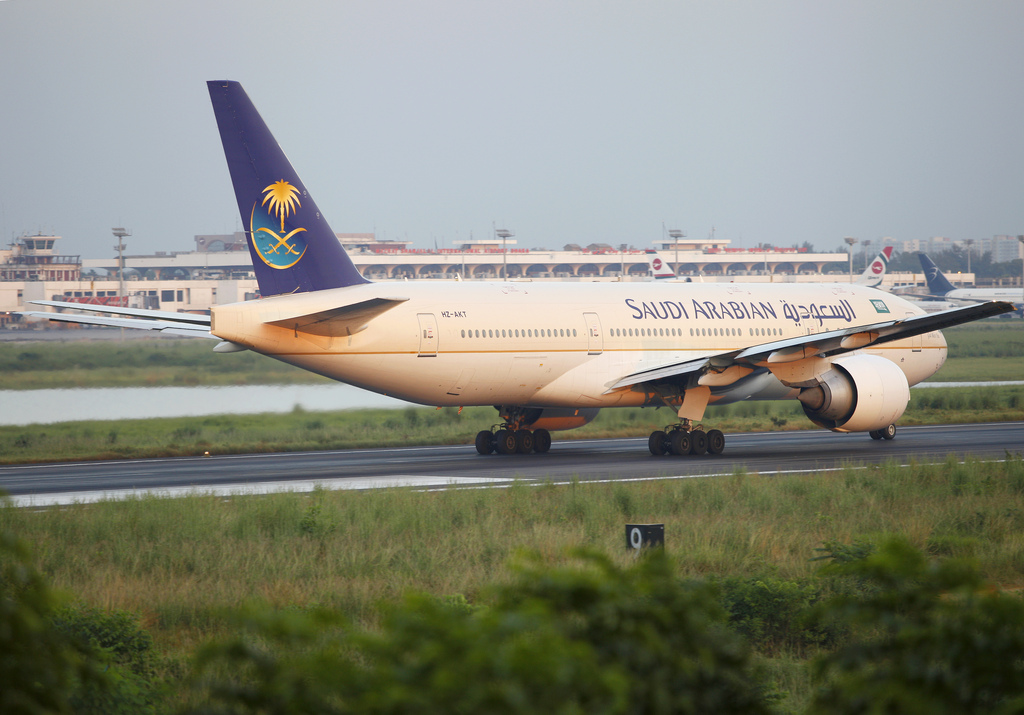 Photo of Saudi Arabian Airlines HZ-AKT, Boeing 777-200