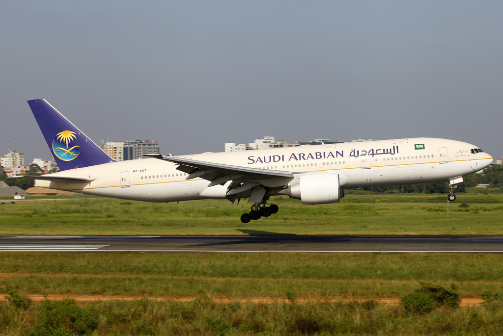 Photo of Saudi Arabian Airlines HZ-AKT, Boeing 777-200