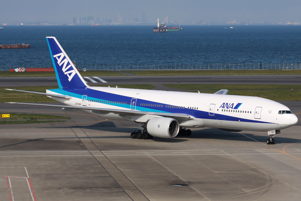 Photo of ANA All Nippon Airways JA703A, Boeing 777-200