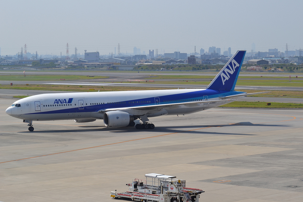 Photo of ANA All Nippon Airways JA8967, Boeing 777-200