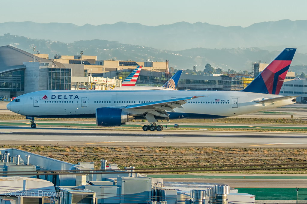 Photo of Delta Airlines N703DN, Boeing 777-200