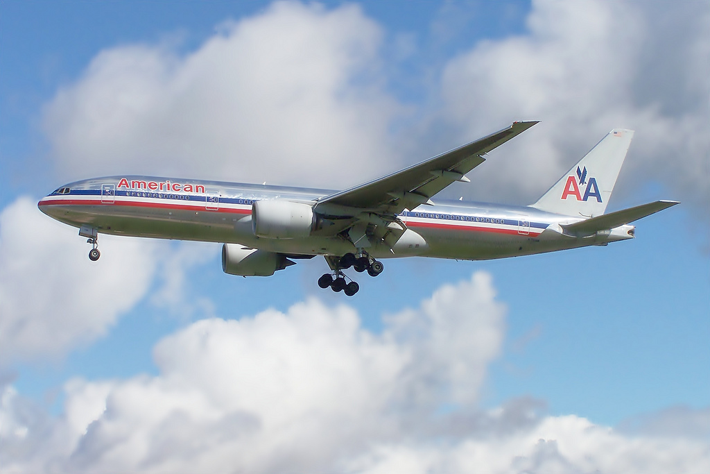 Photo of American Airlines N751AN, Boeing 777-200