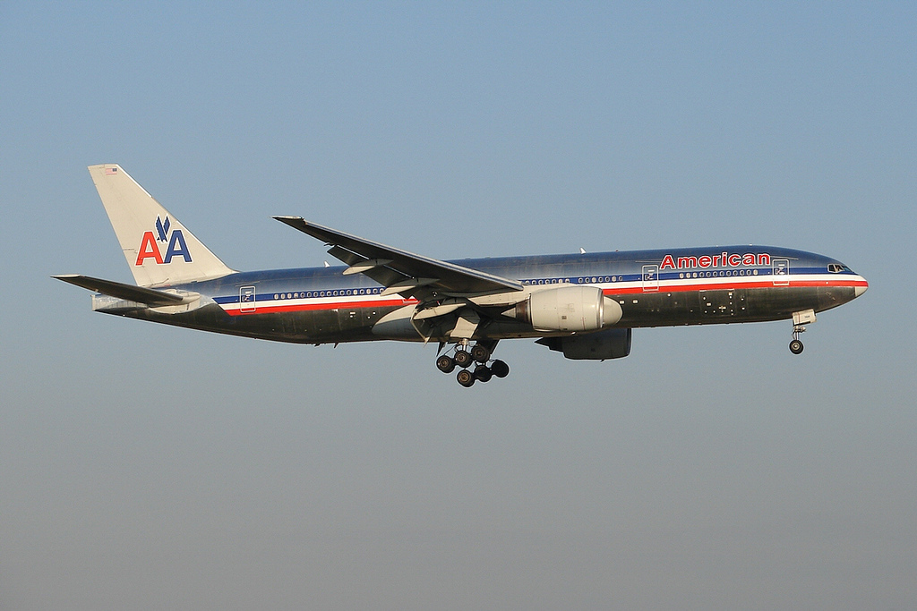 Photo of American Airlines N756AM, Boeing 777-200