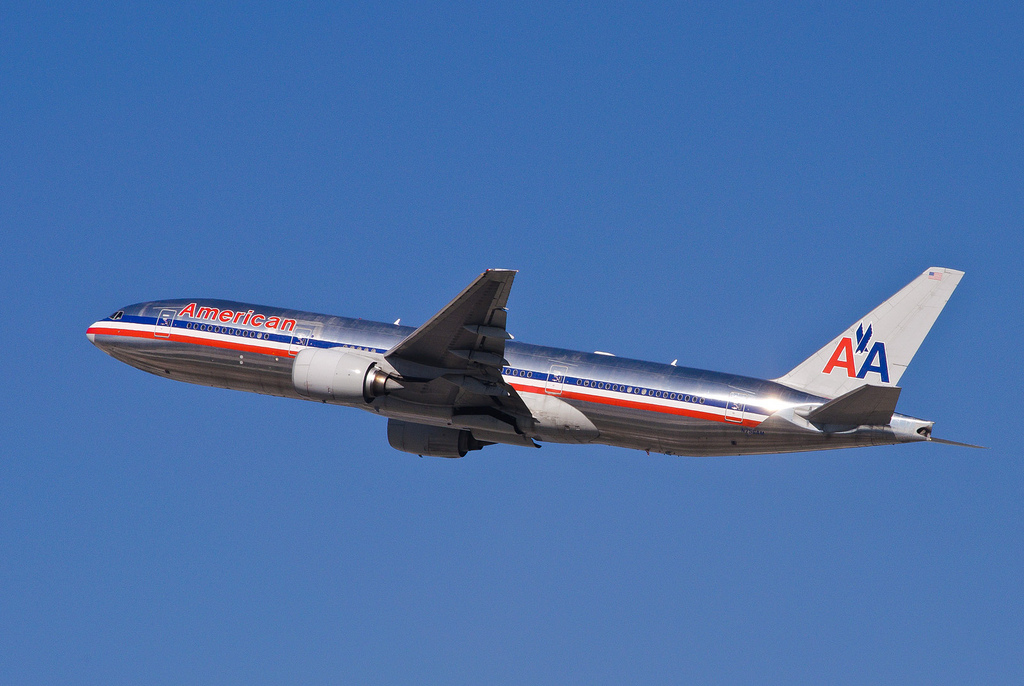 Photo of American Airlines N756AM, Boeing 777-200