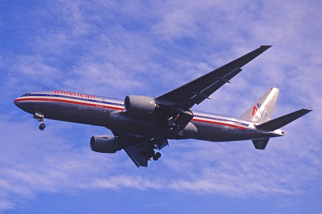 Photo of American Airlines N762AN, Boeing 777-200
