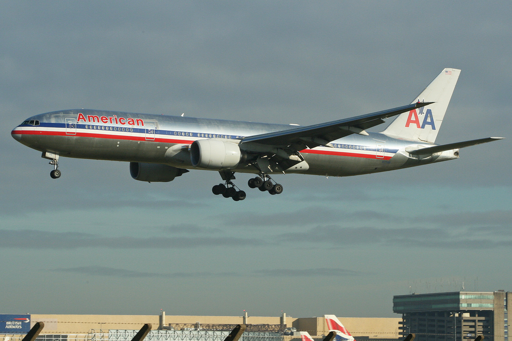 Photo of American Airlines N771AN, Boeing 777-200