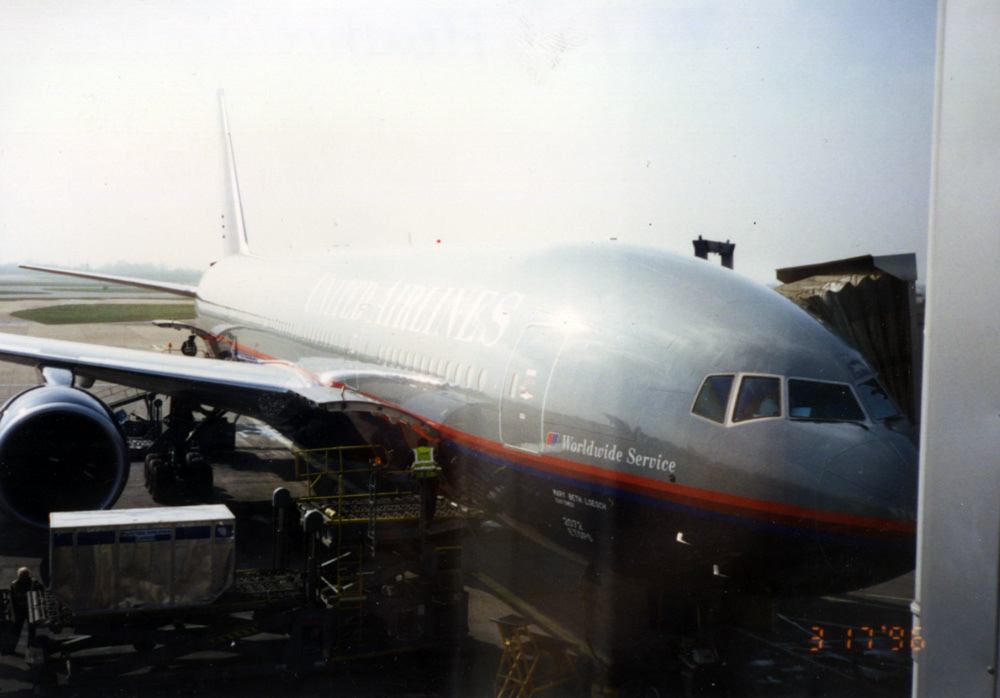 Photo of United N772UA, Boeing 777-200