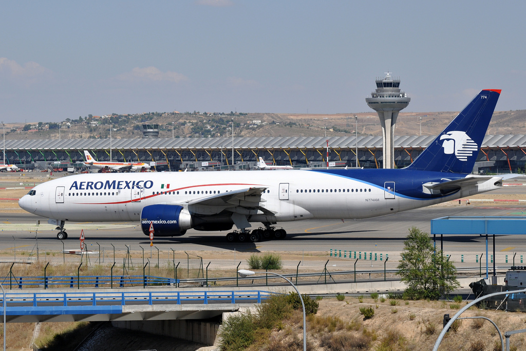 Photo of Aeromexico N774AM, Boeing 777-200