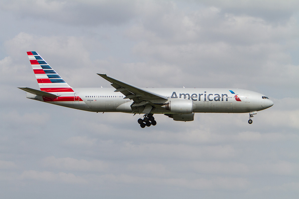 Photo of American Airlines N781AN, Boeing 777-200