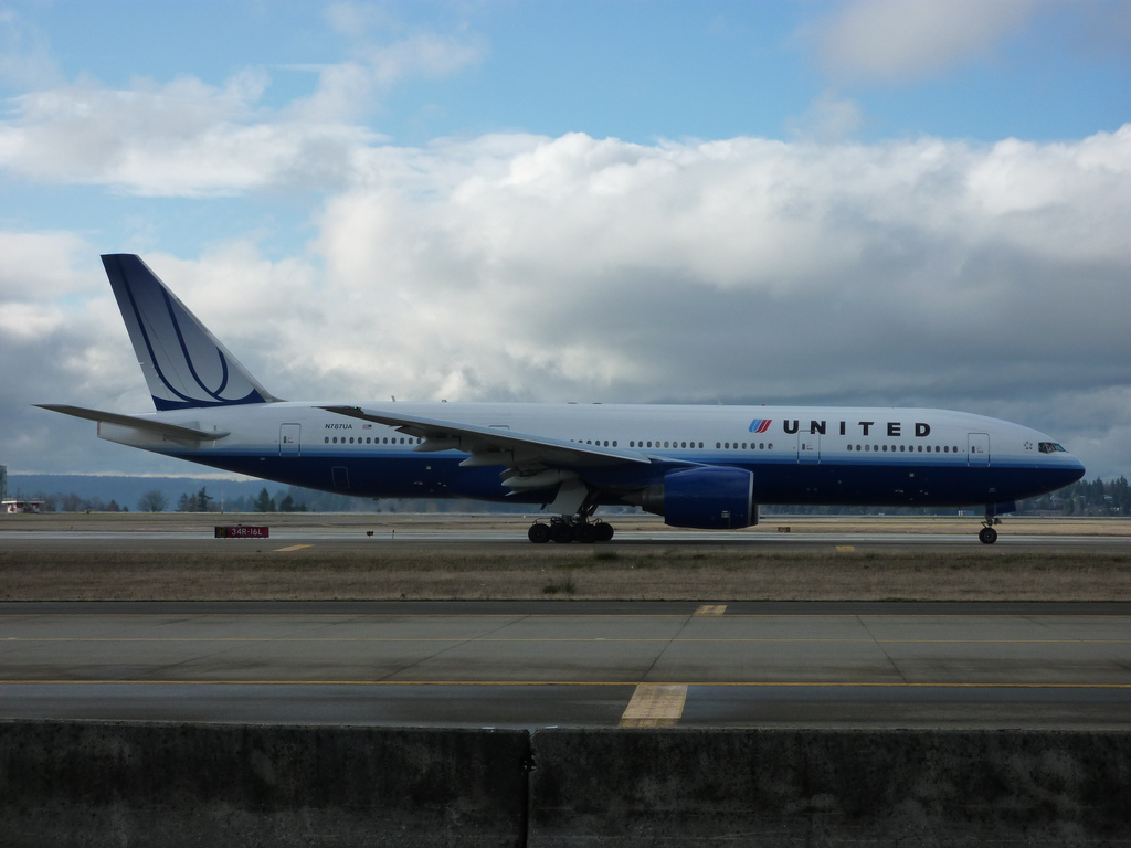 Photo of United N787UA, Boeing 777-200