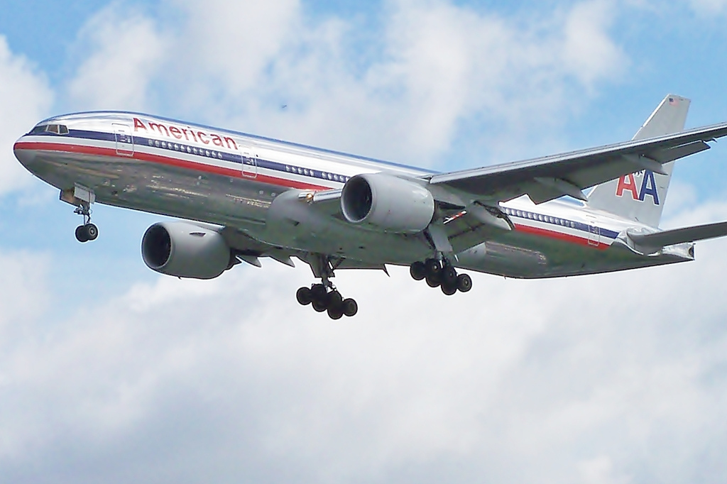 Photo of American Airlines N789AN, Boeing 777-200